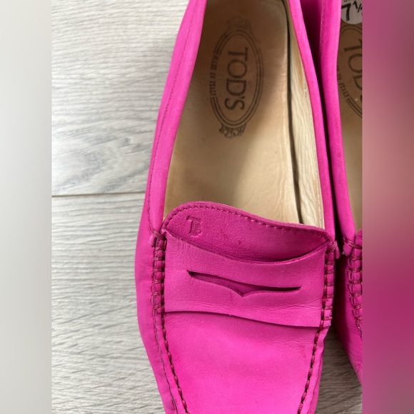 Tod’s Gommino Pink Suede Loafer Slip On Flat Shoes - Picture 13 of 14